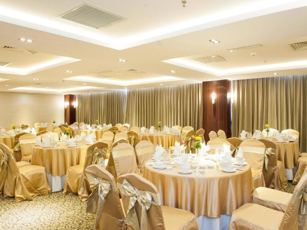 Iris Hotel Кантхо Экстерьер фото