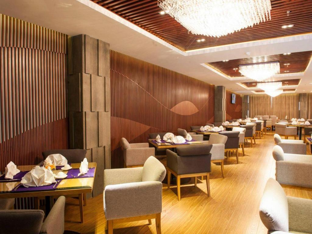 Iris Hotel Кантхо Экстерьер фото