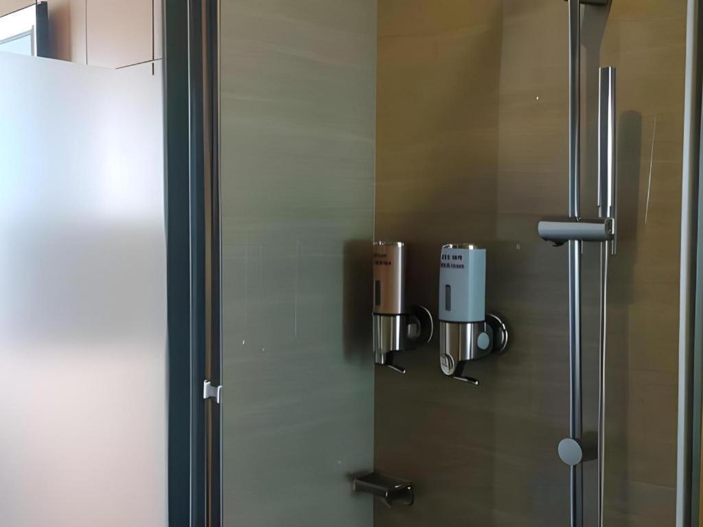 Iris Hotel Кантхо Экстерьер фото